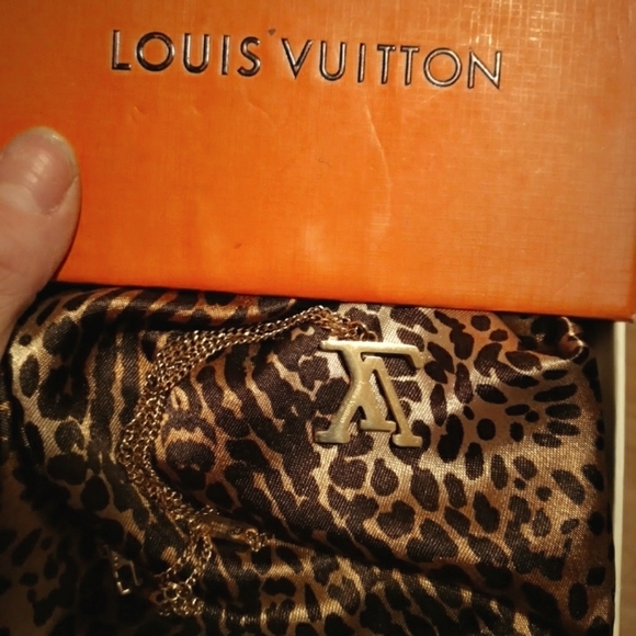Louis vuitton necklace - Picture 1 of 5